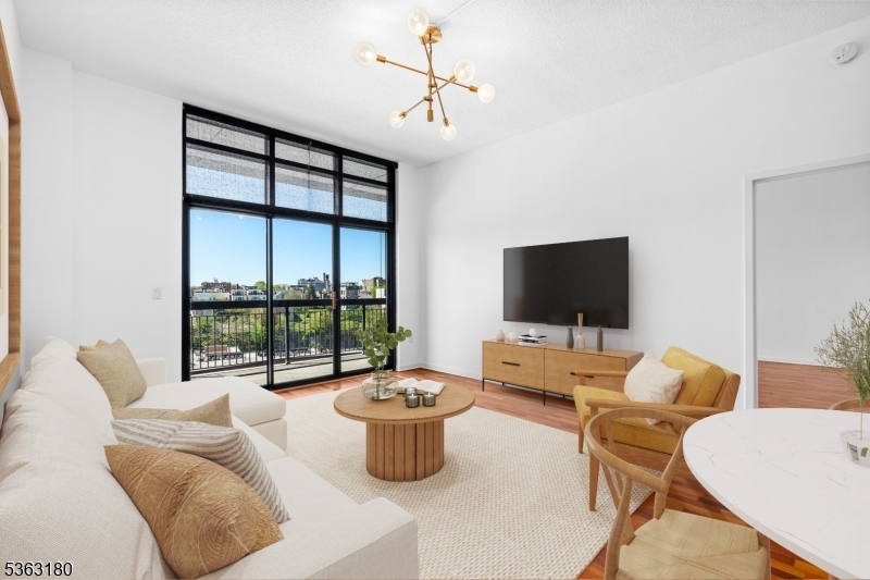 700 1St St Unit 16PR 16PR