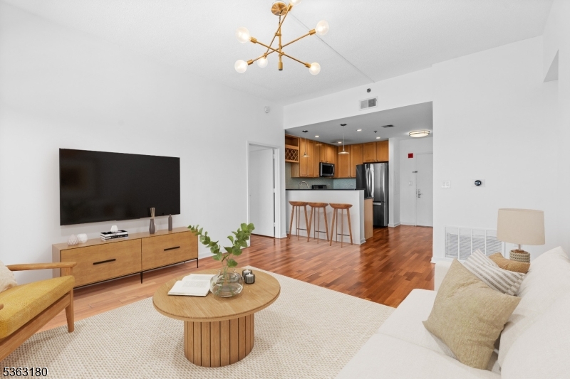 700 1St St Unit 16PR 16PR