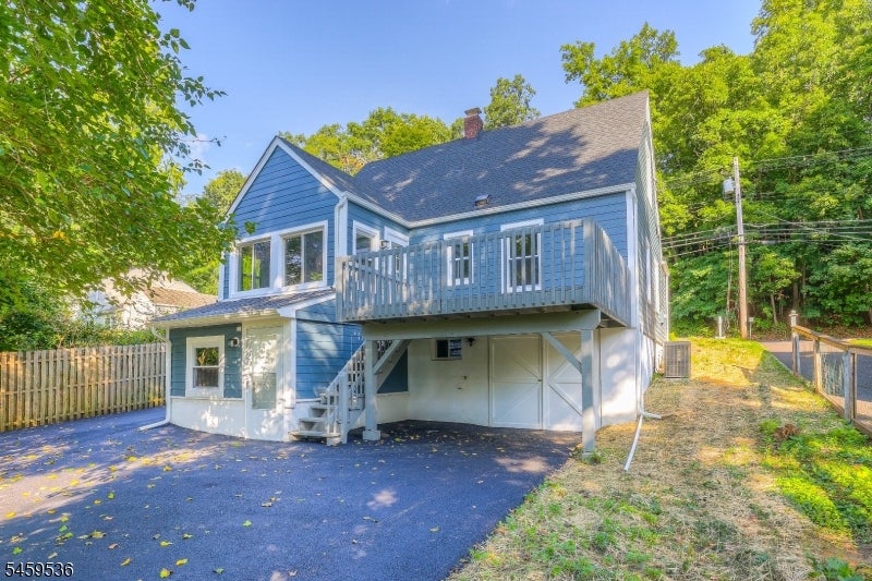 383 Long Hill Rd