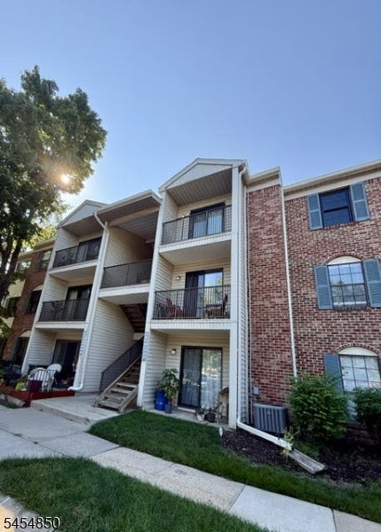 36 Fisher Dr