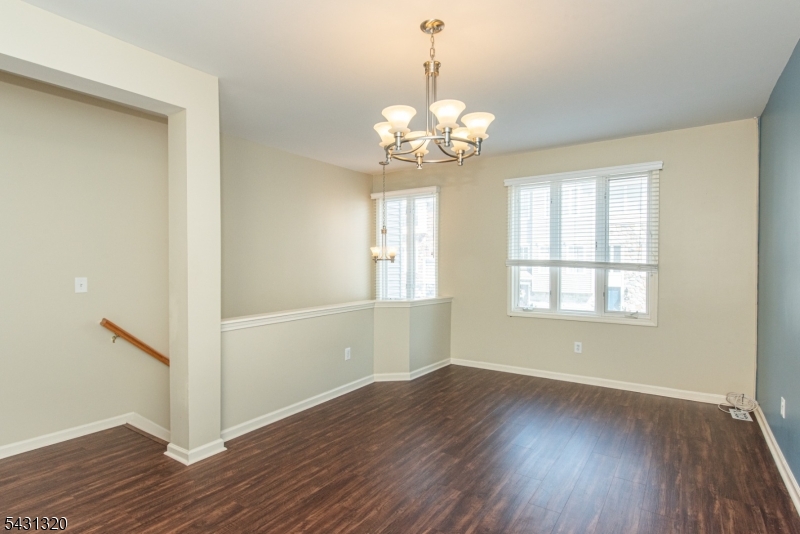 46 Devonshire Dr