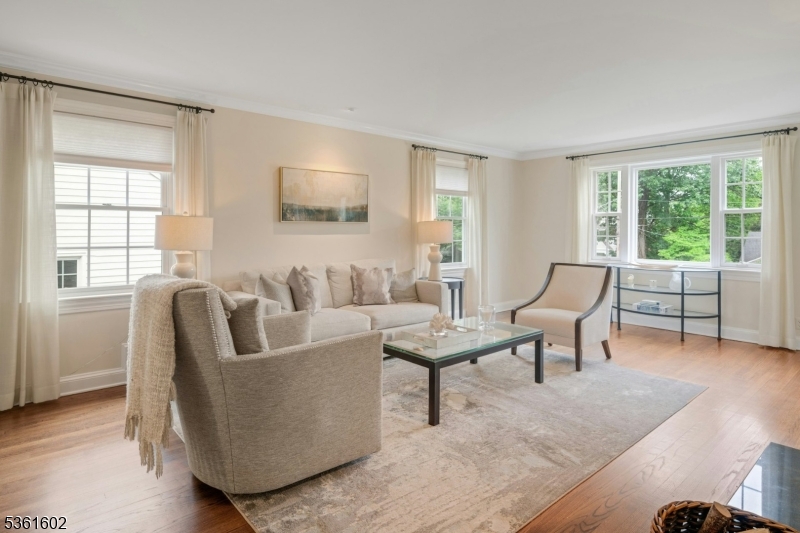 4 Beekman Rd