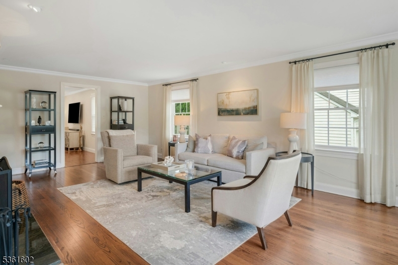 4 Beekman Rd