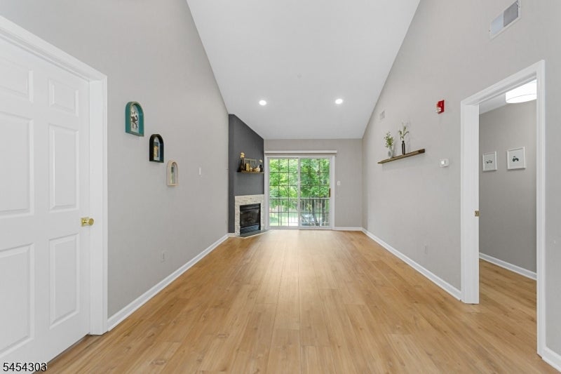 314 Cambridge Dr