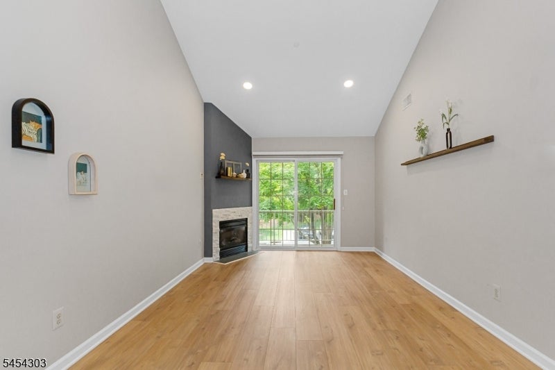 314 Cambridge Dr