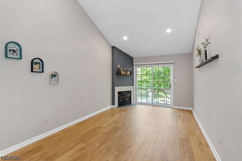 314 Cambridge Dr
