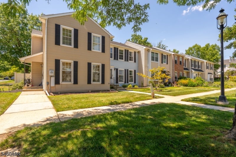 35 Byrnes Ln