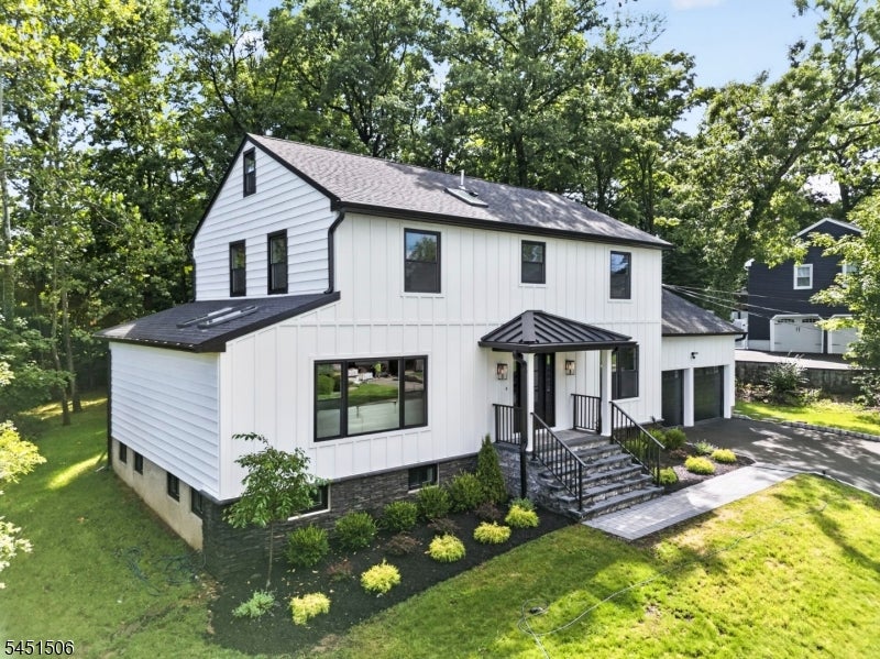12 Weber Rd