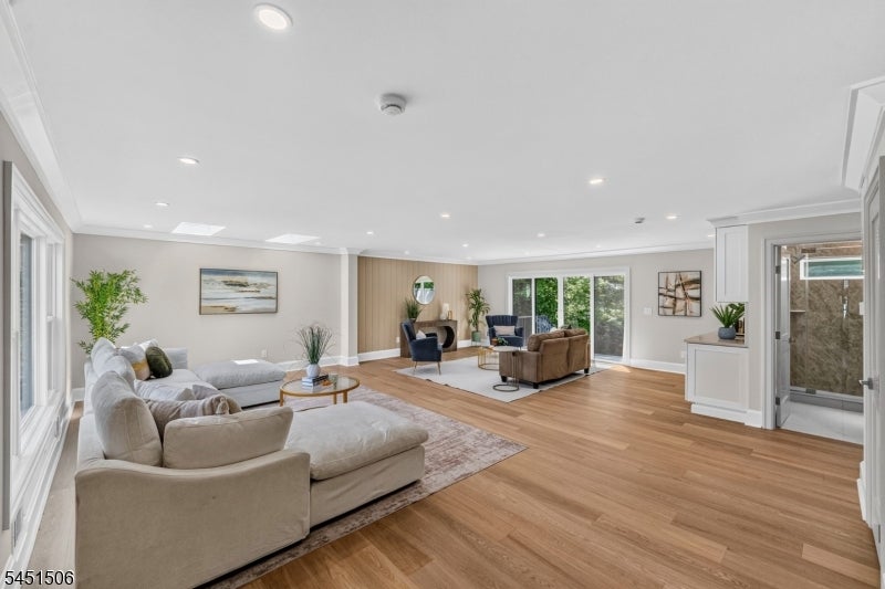12 Weber Rd