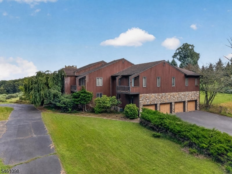 8 Springhill Road