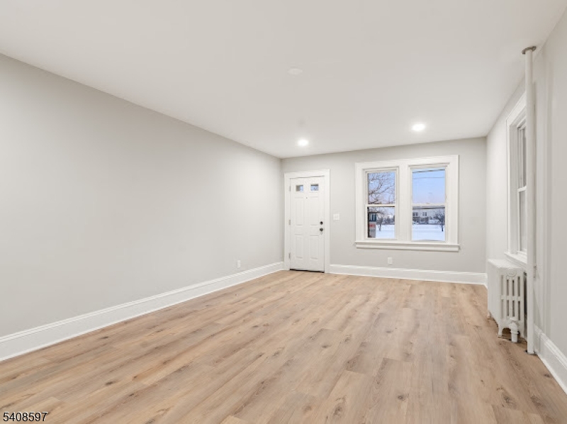 895-901 Port Reading Ave 2