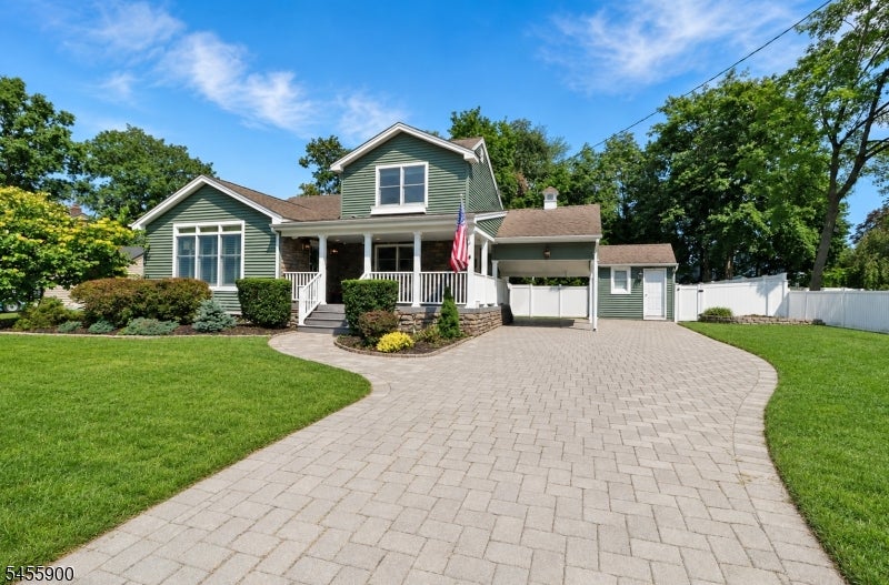 4 Raymond Ct
