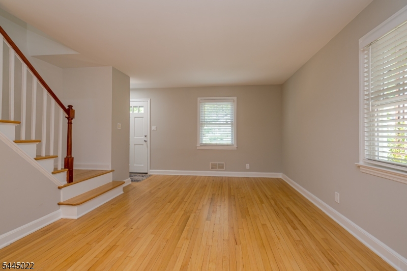 39 Amboy Ave