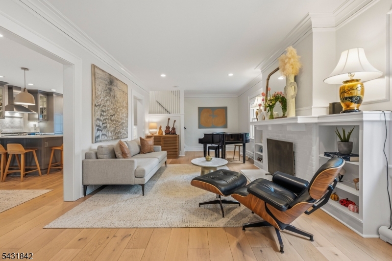 16 Oakview Ave