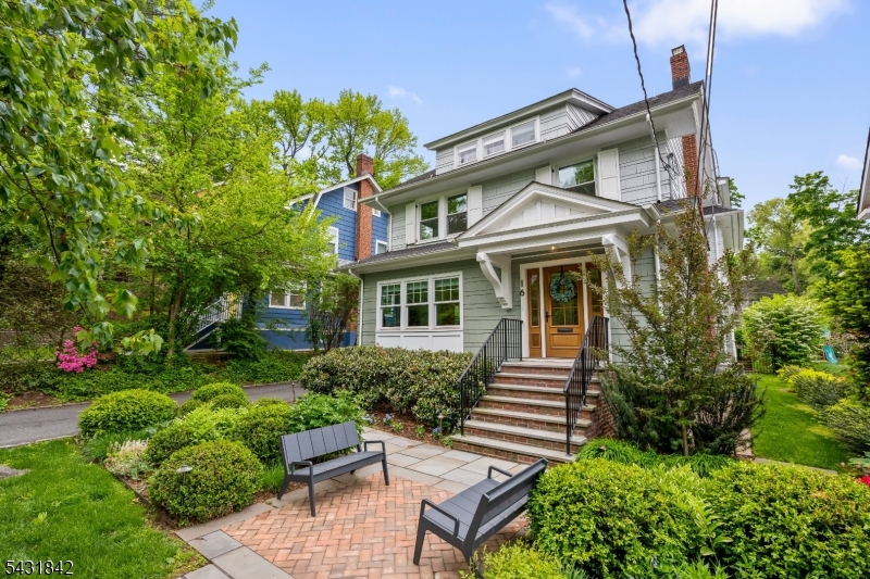 16 Oakview Ave