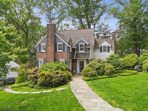 20 Woodhill Dr Maplewood Twp. NJ 07040