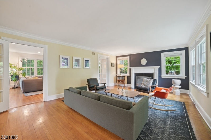 20 Woodhill Dr