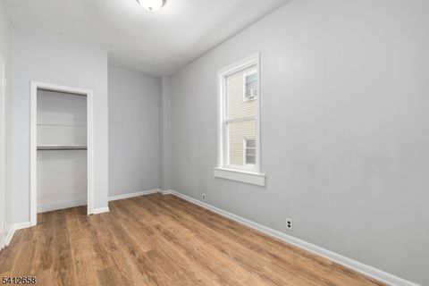 152-154 South Park 2 Elizabeth City NJ 07206