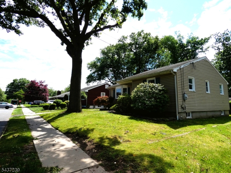 633 S Lincoln Ave
