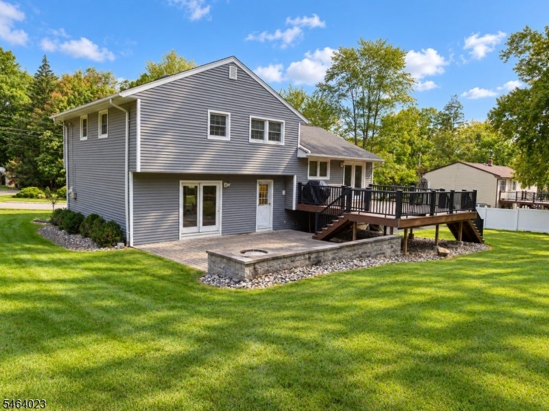7 Crossbrook Ln