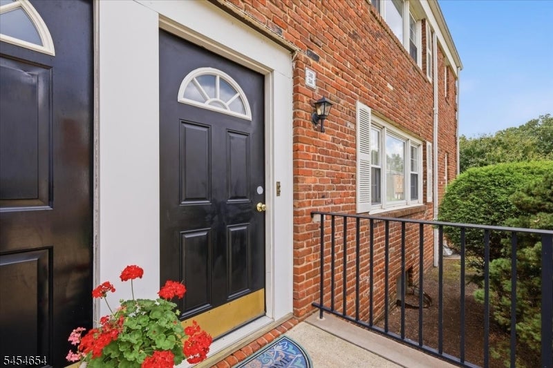 14 Dartmouth Ave 3B