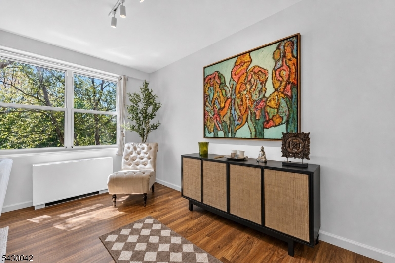 926 Bloomfield Ave 3A