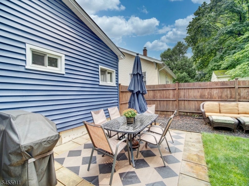 1 Condict St