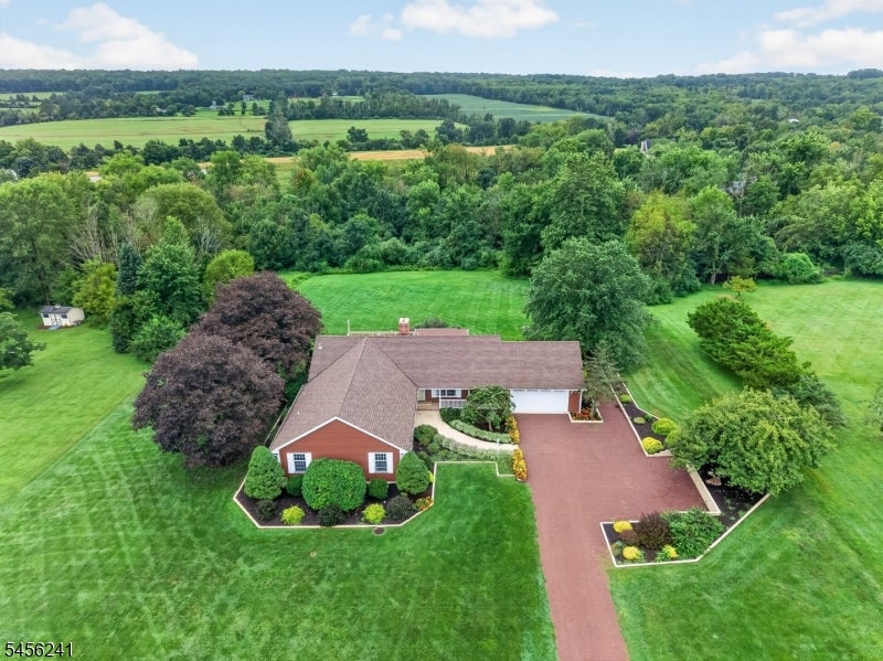 8 Meadowlark Way