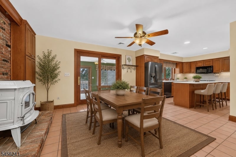 8 Meadowlark Way