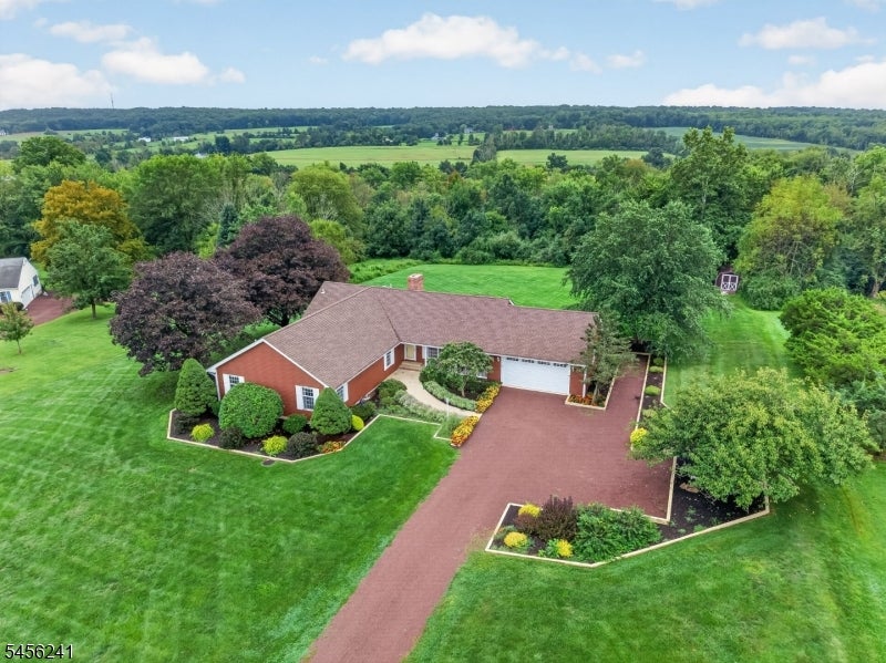 8 Meadowlark Way