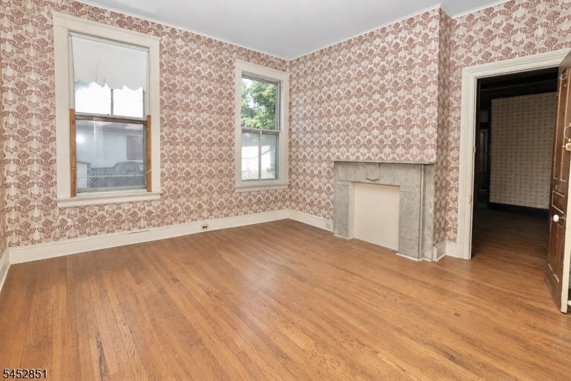 27 Augusta St