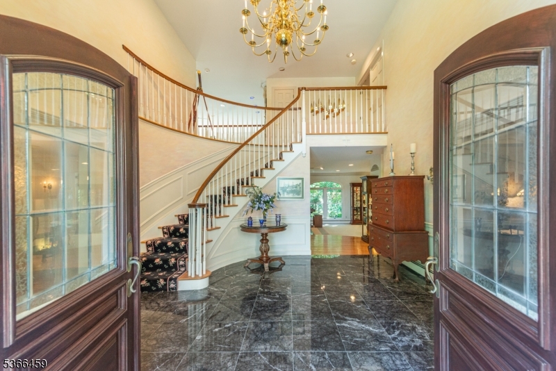 5 Montauk Trl
