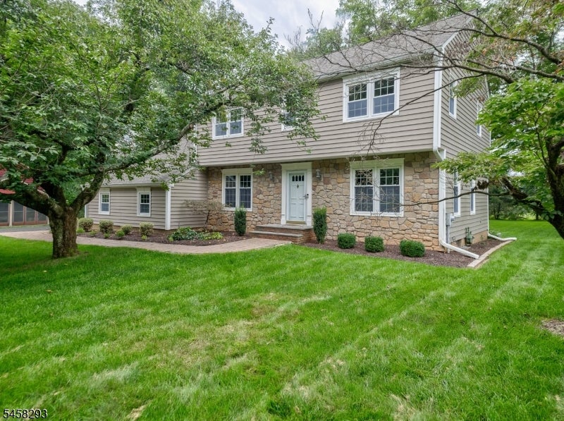9 Amherst Ct