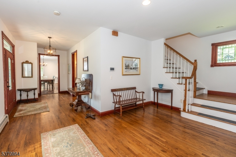 15 Rock Hollow Rd