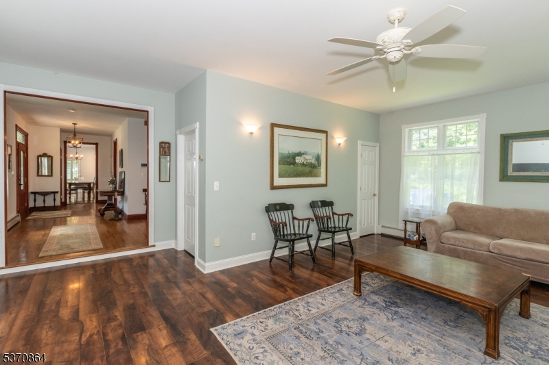 15 Rock Hollow Rd