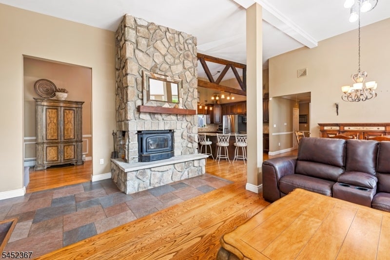 7 Hillcrest Rd