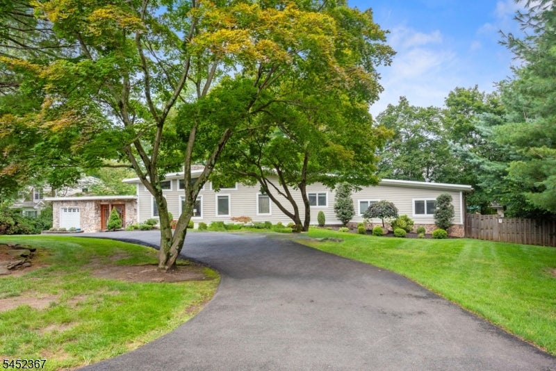 7 Hillcrest Rd