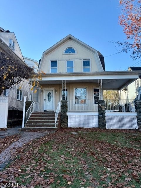 704 Park Ave Elizabeth City NJ 07208