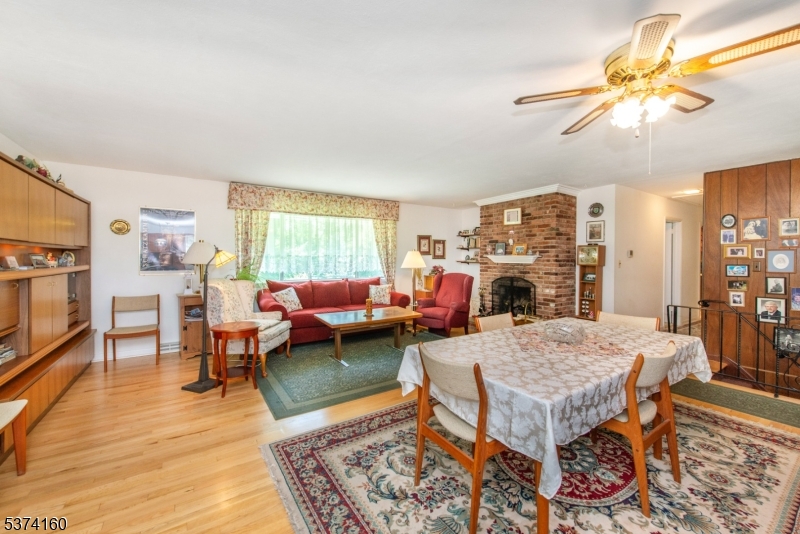 24 Sunnyhill Rd