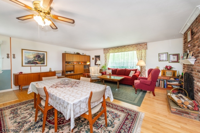 24 Sunnyhill Rd