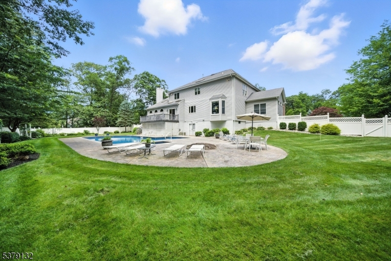 10 MELISSA DRIVE