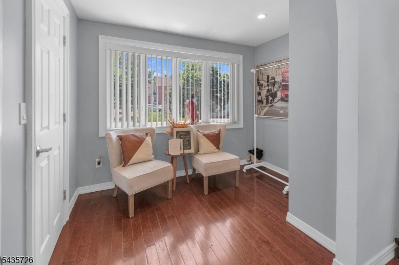 56 Ridgefield Ave