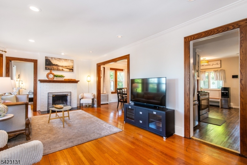 10 Benvenue Ave