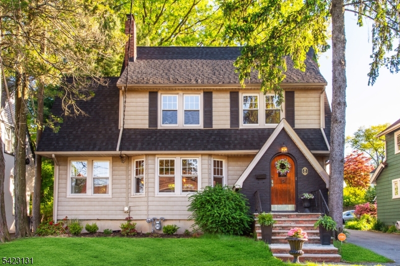 10 Benvenue Ave