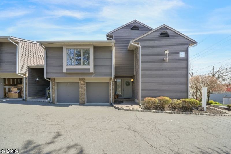 855 Valley Brook Ave B