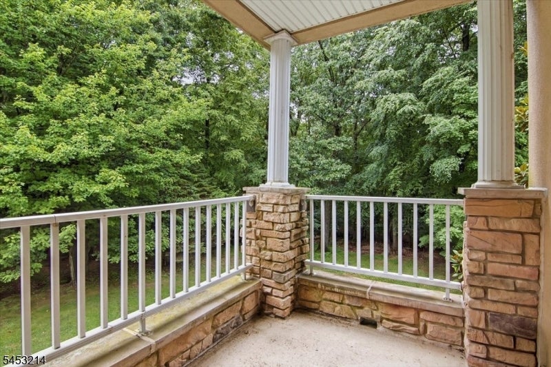 1218 Hamilton Dr 218