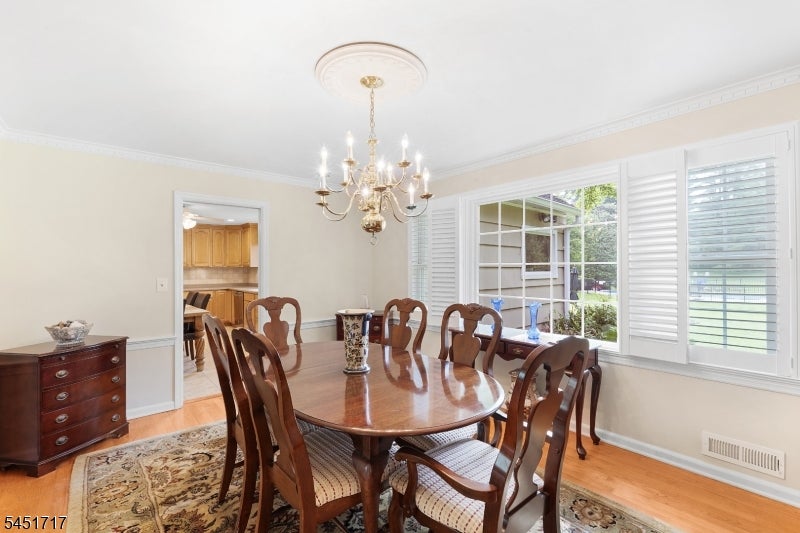 6 Stark Dr