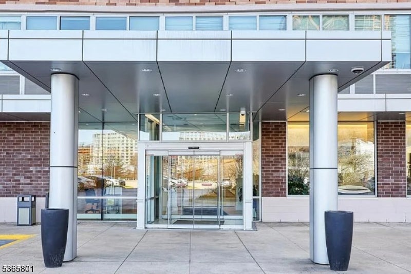 1611 Hudson Park 1611