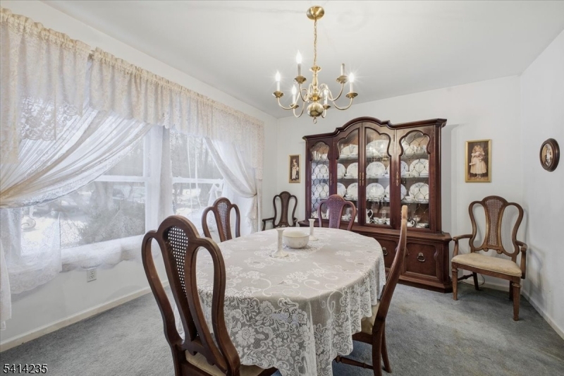 142 N Locust Lake Rd