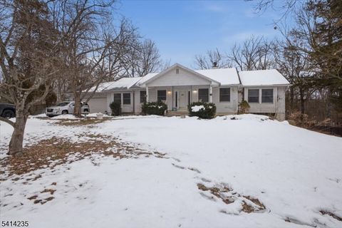 142 N Locust Lake Rd Hope Twp. NJ 07825